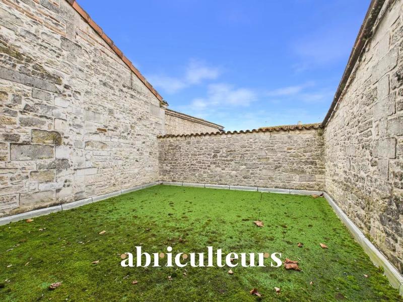 Maison de maîtres - 350 m² - 10 pièces