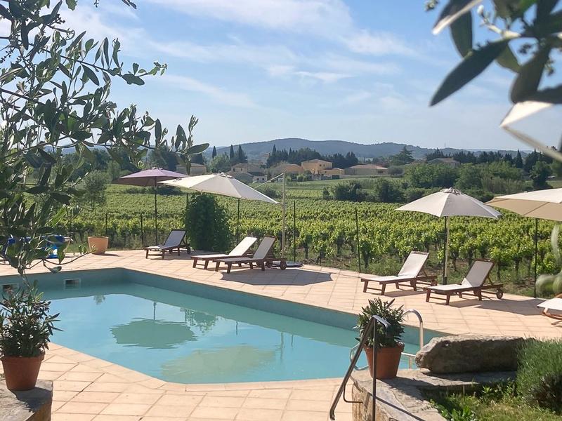 Mas - 896 m² - 25 pièces