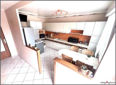 Maison traditionnelle - 135 m² - 5 pièces