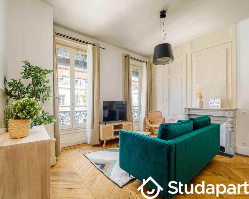 Chambre - 120 m² - 1 pièce