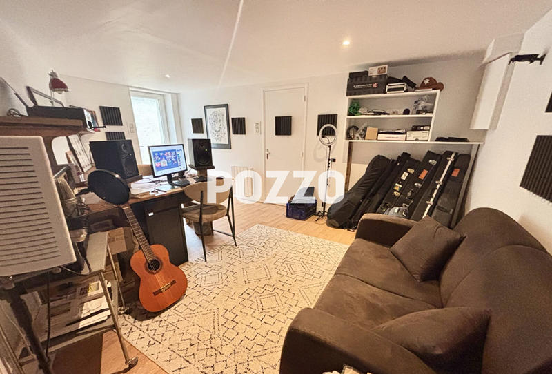 Maison - 90 m² - 5 pièces