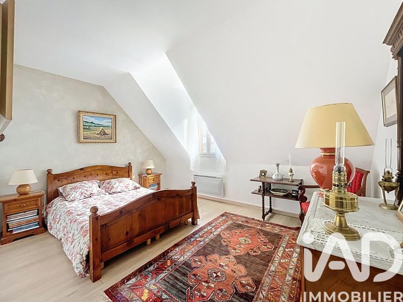 Maison - 181 m² - 7 pièces