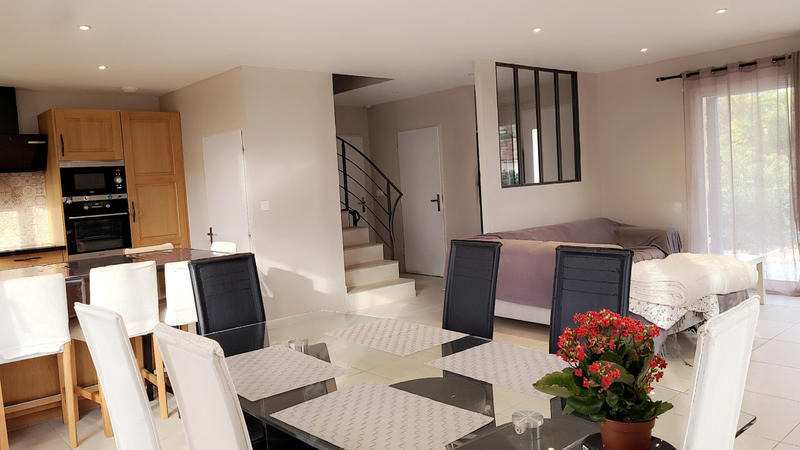 Villa - 100 m² - 5 pièces