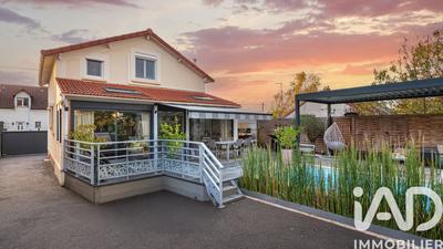 Maison - 135 m² - 7 pièces