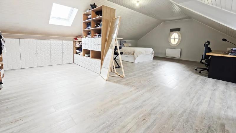 Maison - 170 m² - 5 pièces