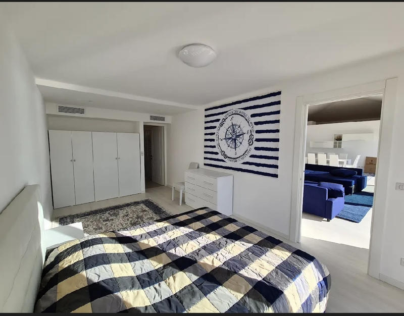 Appartement - 143 m² - 4 pièces