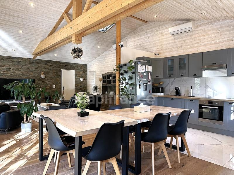 Maison - 157 m² - 5 pièces