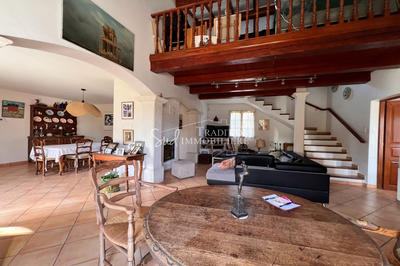 Villa - 134 m² - 2 pièces