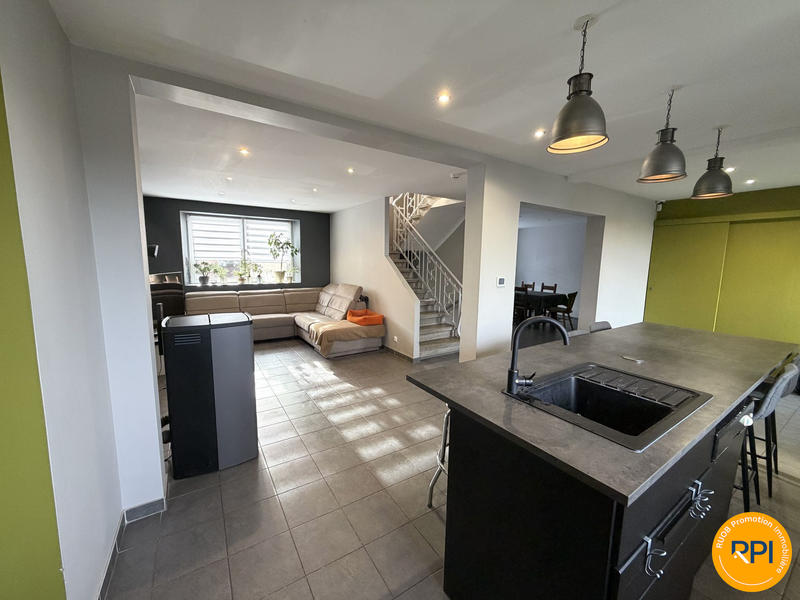 Maison - 156 m² - 6 pièces