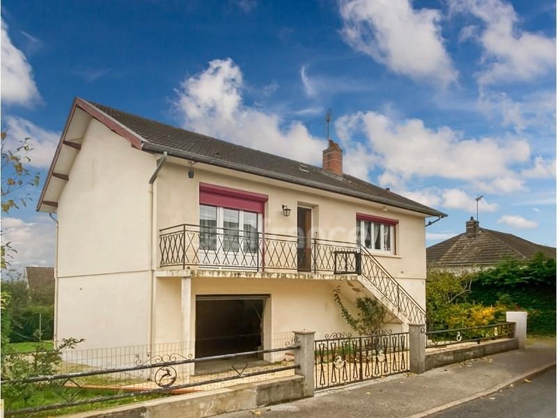 Maison - 89 m² - 6 pièces