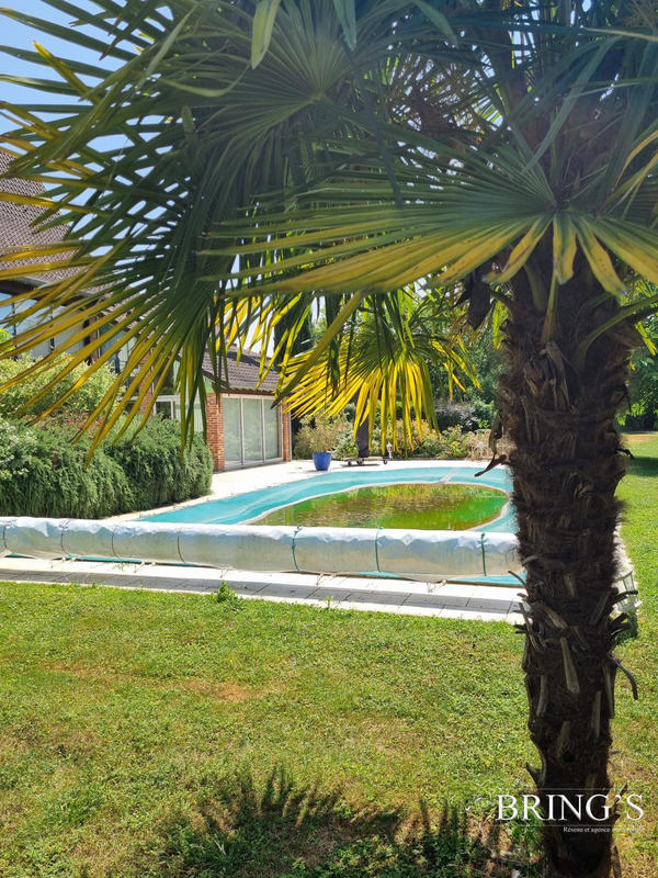 Maison contemporaine - 270 m² - 10 pièces