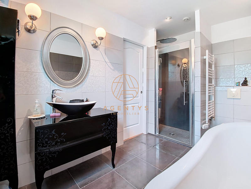 Maison - 126 m² - 5 pièces