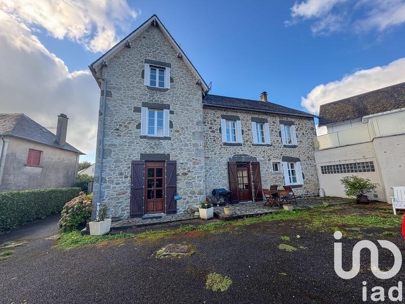 Maison - 262 m² - 12 pièces