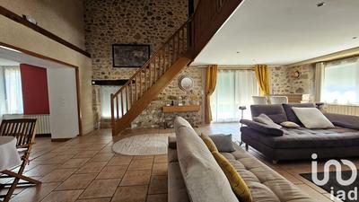 Maison - 180 m² - 7 pièces