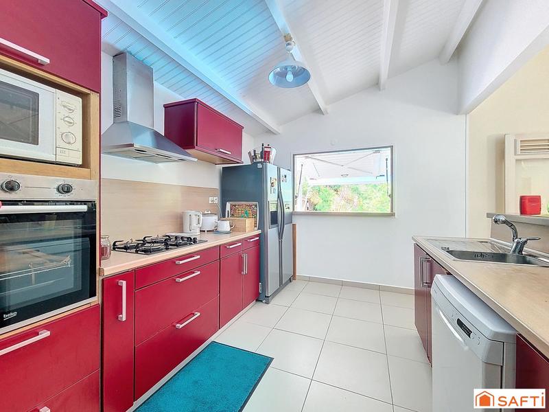 Maison - 140 m² - 5 pièces