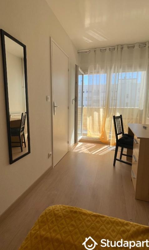 Chambre - 10 m² - 1 pièce