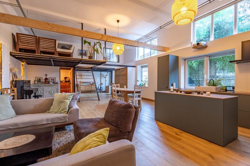 Local commercial - 127 m² - 4 pièces