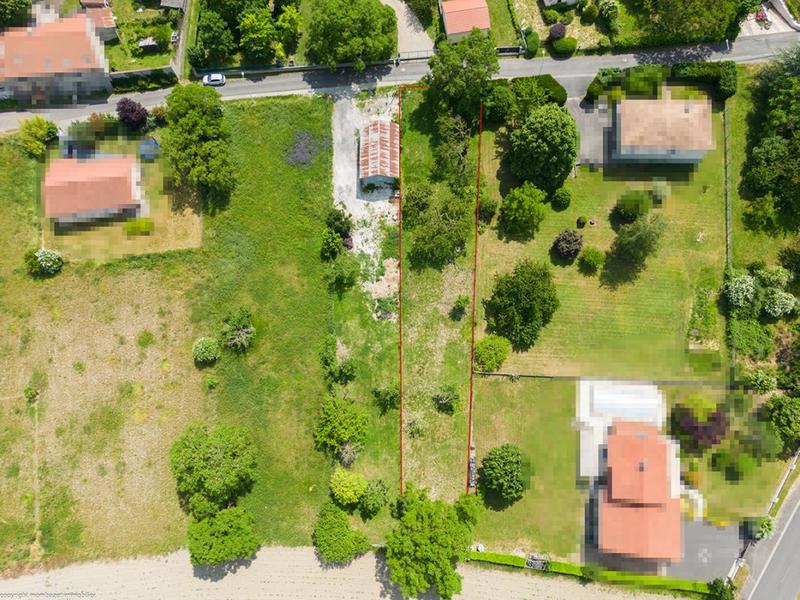 Terrain constructible - 1 000 m²