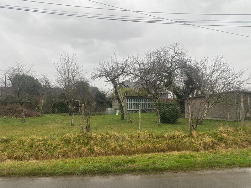 Terrain constructible - 1 107 m²