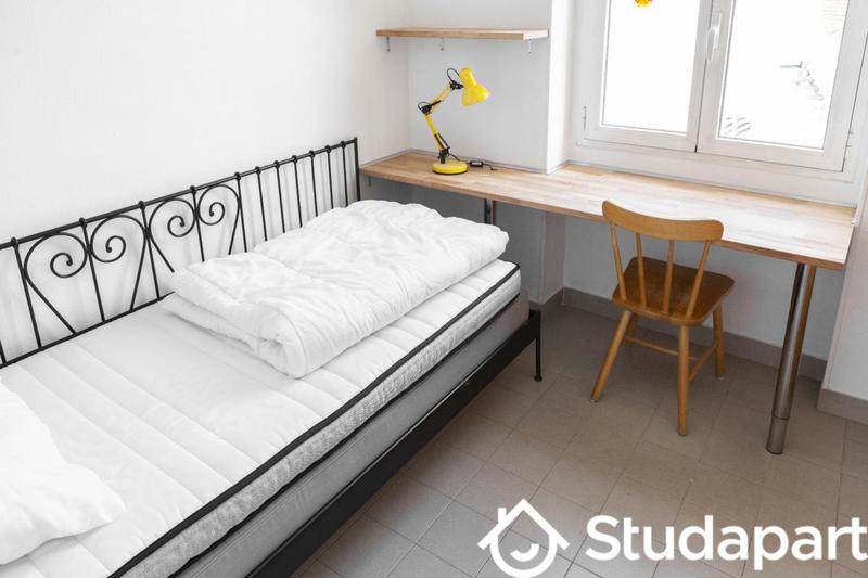 Chambre - 9 m² - 1 pièce