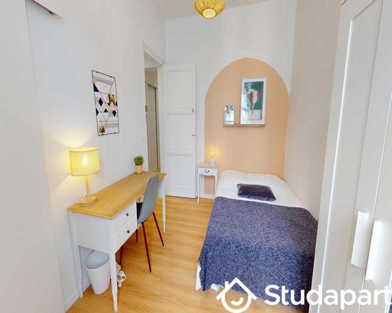 Chambre - 60 m² - 1 pièce