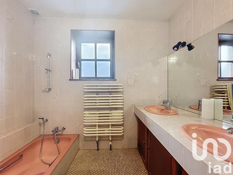 Maison - 270 m² - 7 pièces