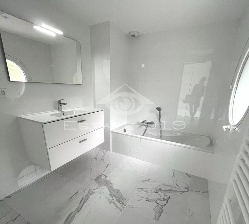 Appartement - 79 m² - 3 pièces