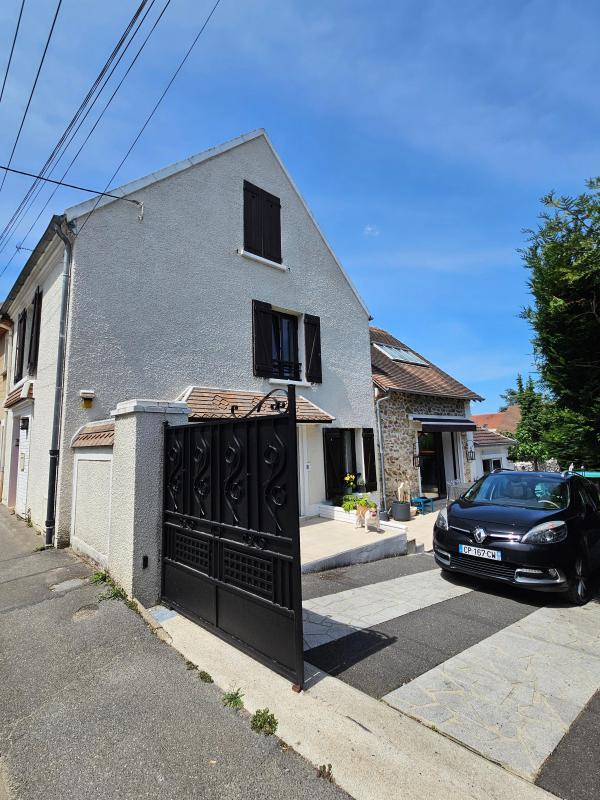 Maison - 170 m² - 5 pièces