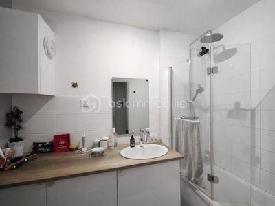 Appartement - 84 m² - 4 pièces