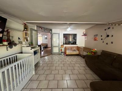 Maison - 99 m² - 4 pièces