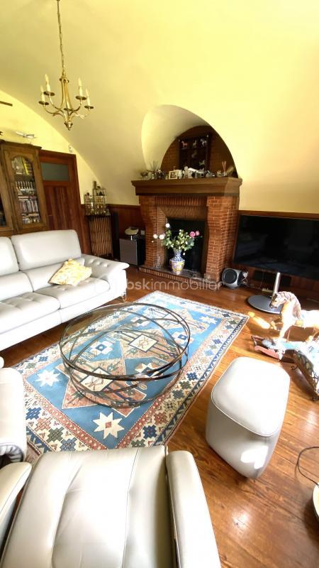 Demeure - 235 m² - 8 pièces