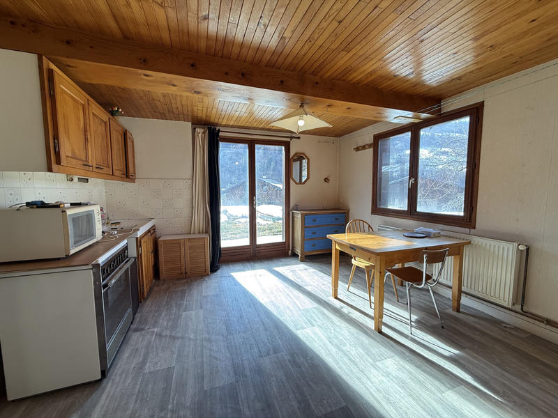 Maison - 233 m² - 9 pièces