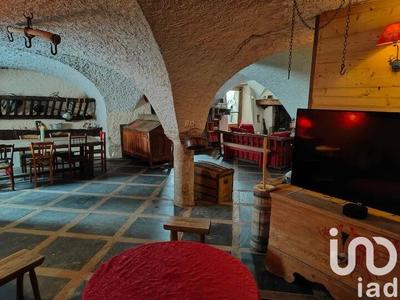 Maison - 261 m² - 9 pièces