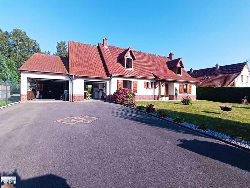 Maison traditionnelle - 163 m² - 7 pièces