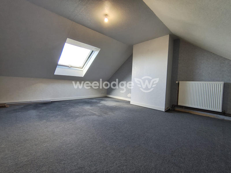 Maison - 122 m² - 7 pièces