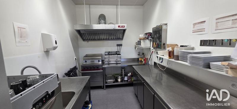 Local commercial - 216 m²