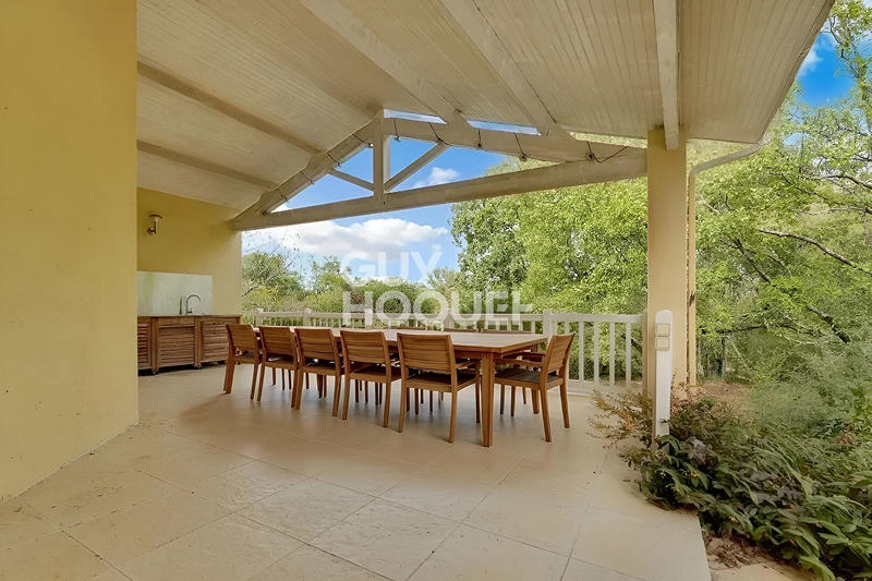 Maison - 188 m² - 7 pièces