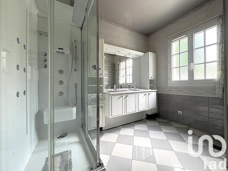 Maison - 158 m² - 7 pièces