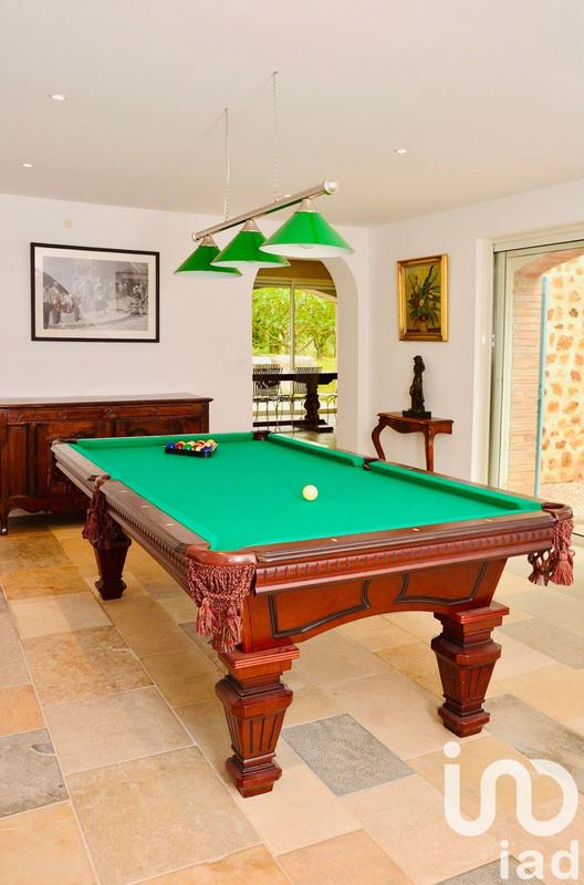 Maison - 311 m² - 8 pièces