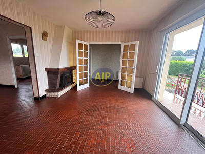 Maison - 95 m² - 4 pièces