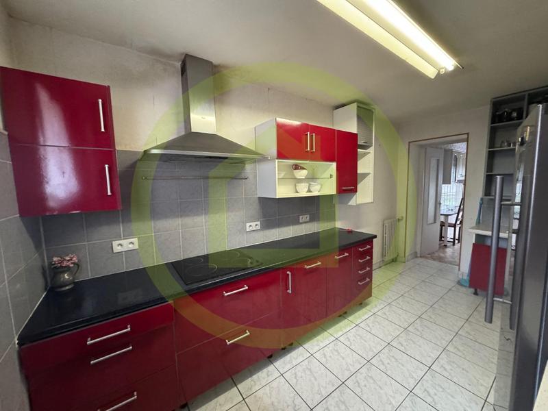 Maison - 310 m² - 17 pièces