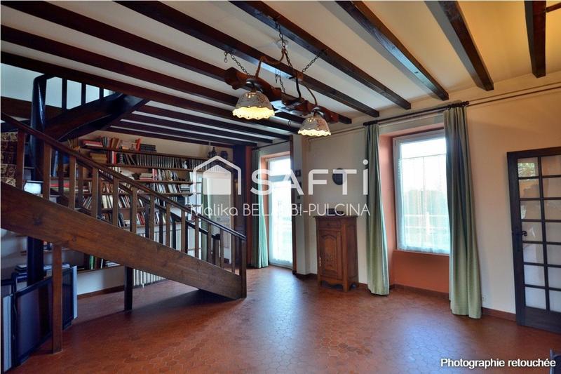 Maison - 201 m² - 7 pièces