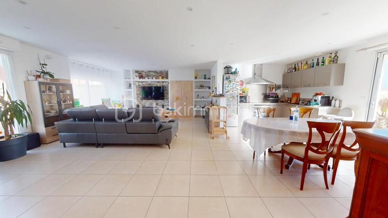 Maison - 105 m² - 5 pièces