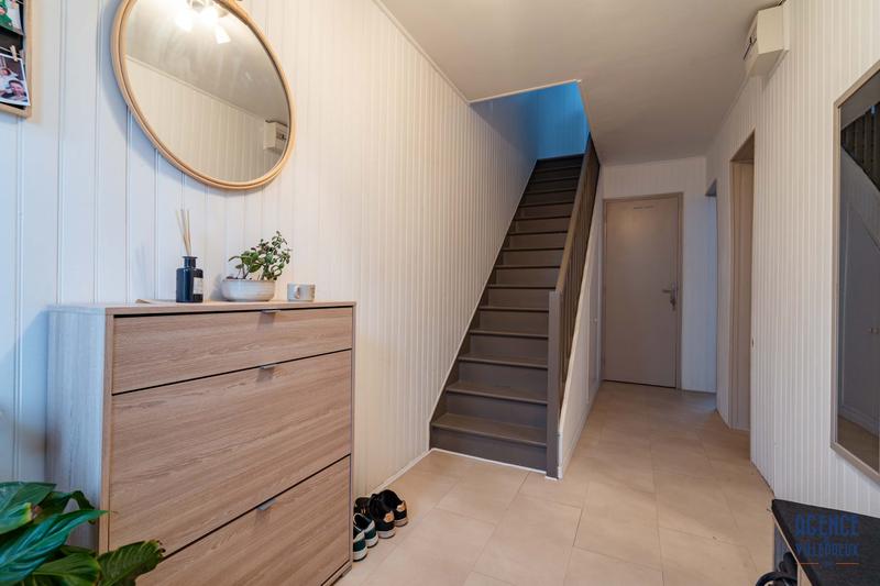 Maison - 92 m² - 5 pièces