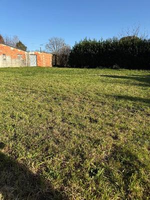 Terrain constructible - 720 m²