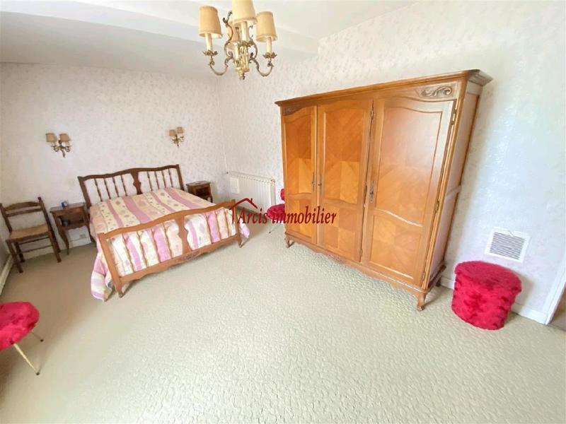 Maison - 182 m² - 6 pièces