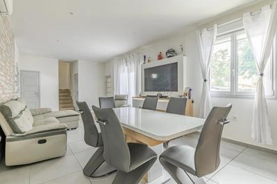 Maison - 121 m² - 5 pièces