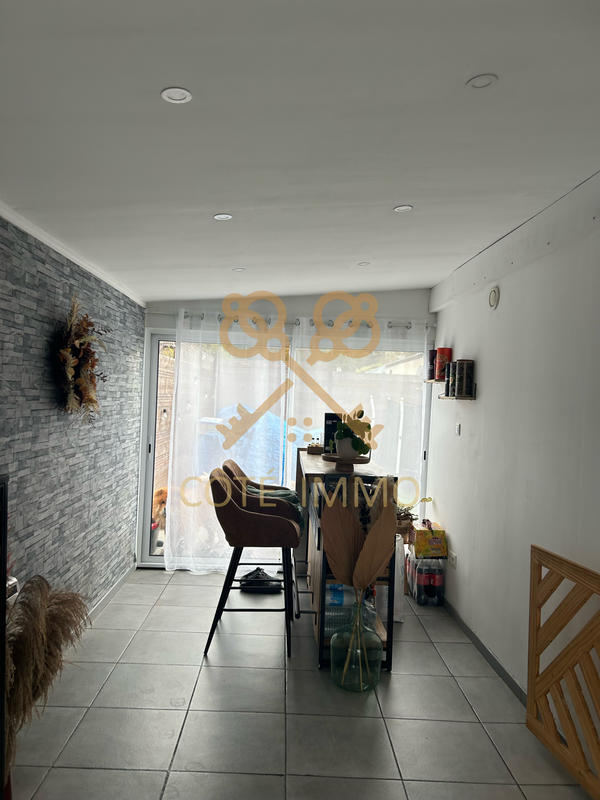 Maison - 75 m² - 3 pièces