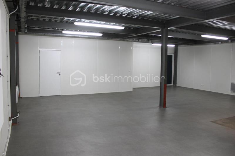 Local commercial - 260 m² - 4 pièces