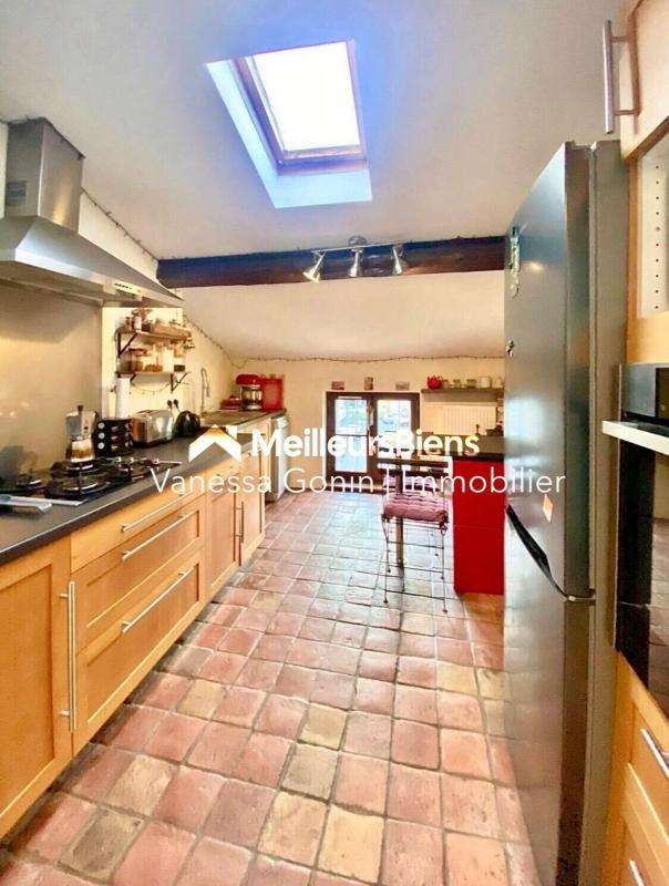 Appartement ancien - 92 m² - 4 pièces